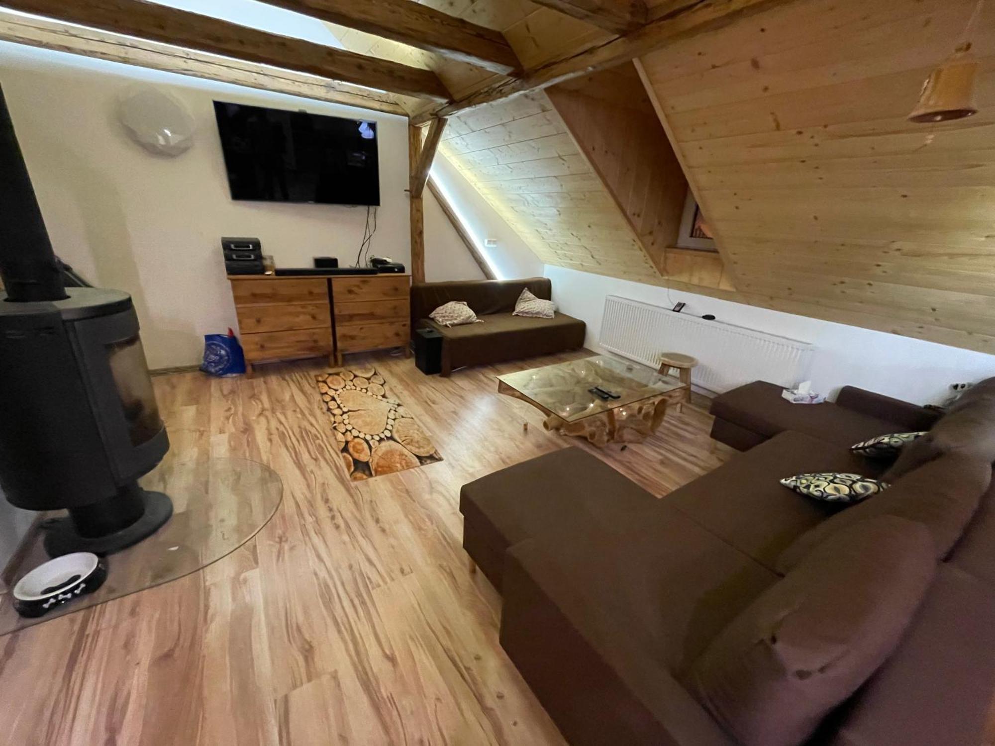 יאסימוב Apartmany Pod Kloboukem מראה חיצוני תמונה